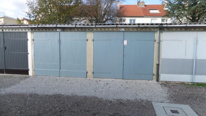 Garage à louer