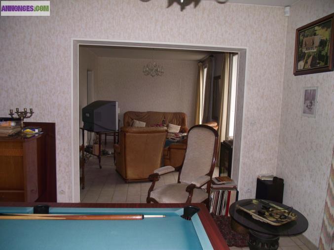 Maison spacieuse dans secteur calme