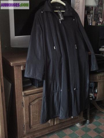 Manteau avec capuche - noir - taille 46 - polyester - longueur 120 cm  - NEUF