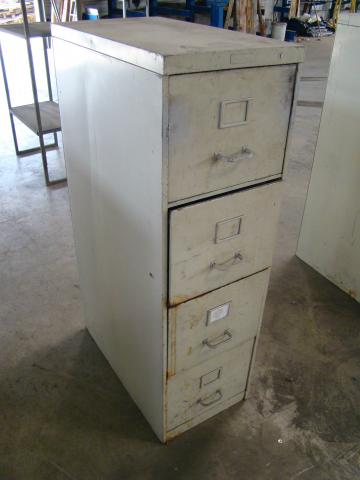 Casiers métalliques