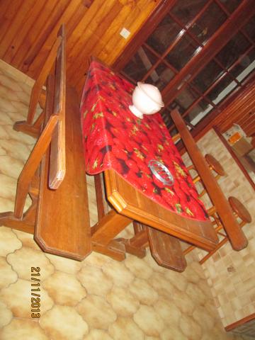 Belle table et banc d'abbaye