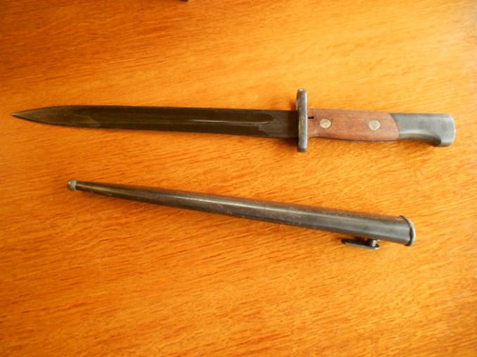 Baionnette MAUSER 98K YOUGOSLAVE MODELE 1948 N° 74730 longueur baionette: 38.4 lame : 25.1 