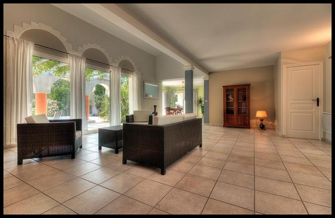 Maison 210 m2 avec logement indépendant et piscine