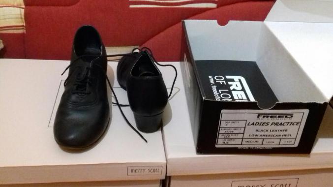 Paire de chaussures de danse