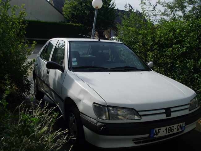 VOITURE 306 PEUGEOT