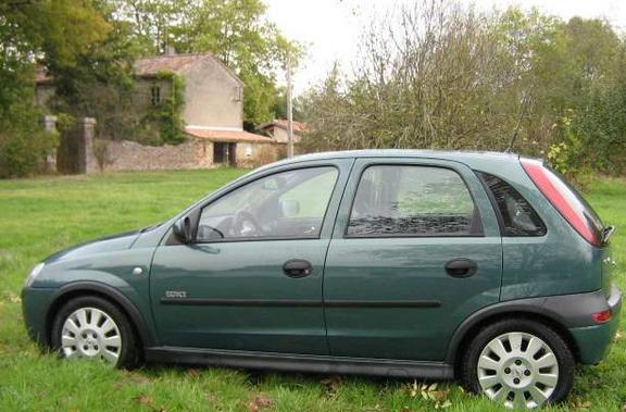 Belle opel Corsa 1.7 DTI Elégance 5 portes