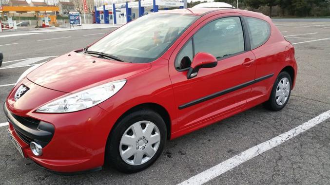 207 peugeot trois portes rouge