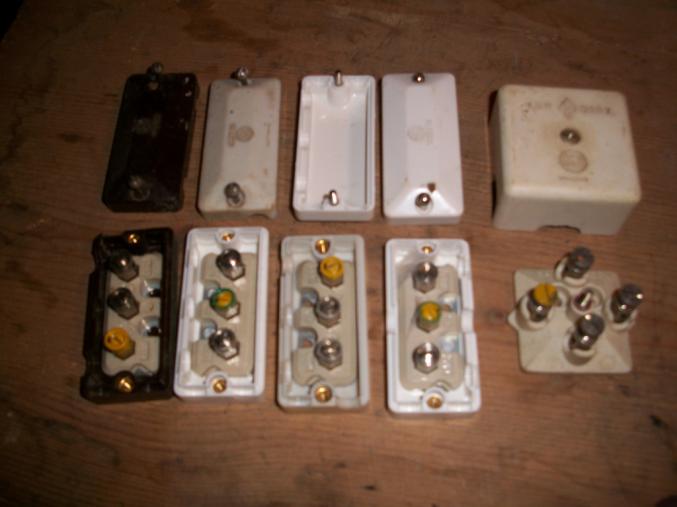 Boites de derivation anciennes