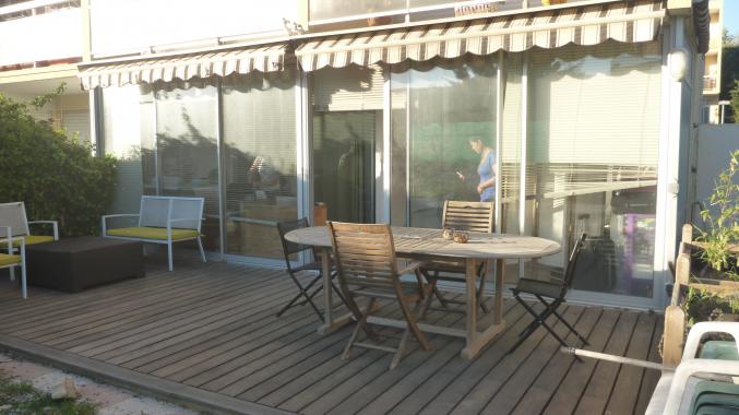 Rez de Jardin Six Fours 4/5 personnes proche mer 