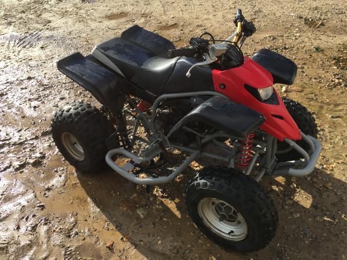 Quad 200 blaster année 2004