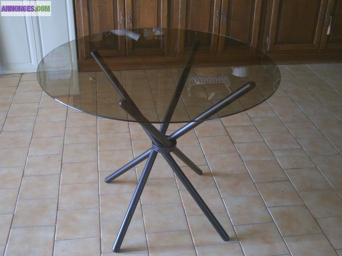 Table verre fumé