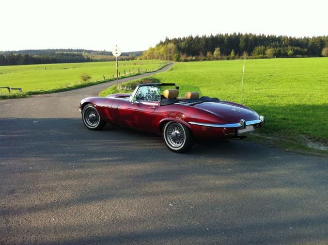 Jaguar E-Type V12 Roadster