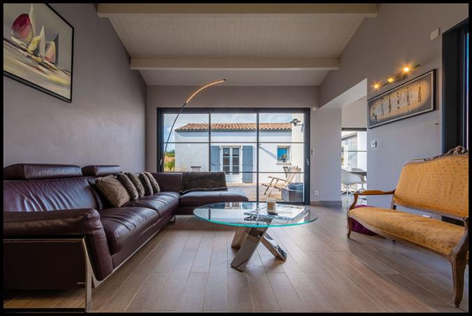 Maison de plain-pied, 4 chambres, de style rétais