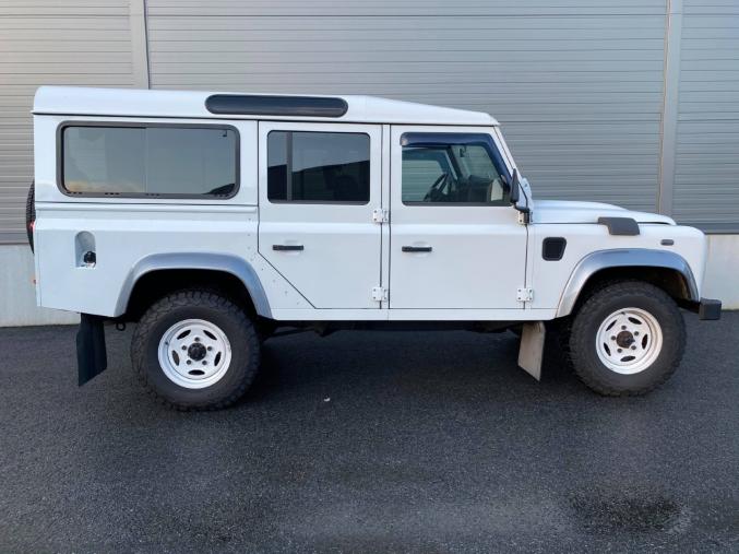 Land Rover Defender 110