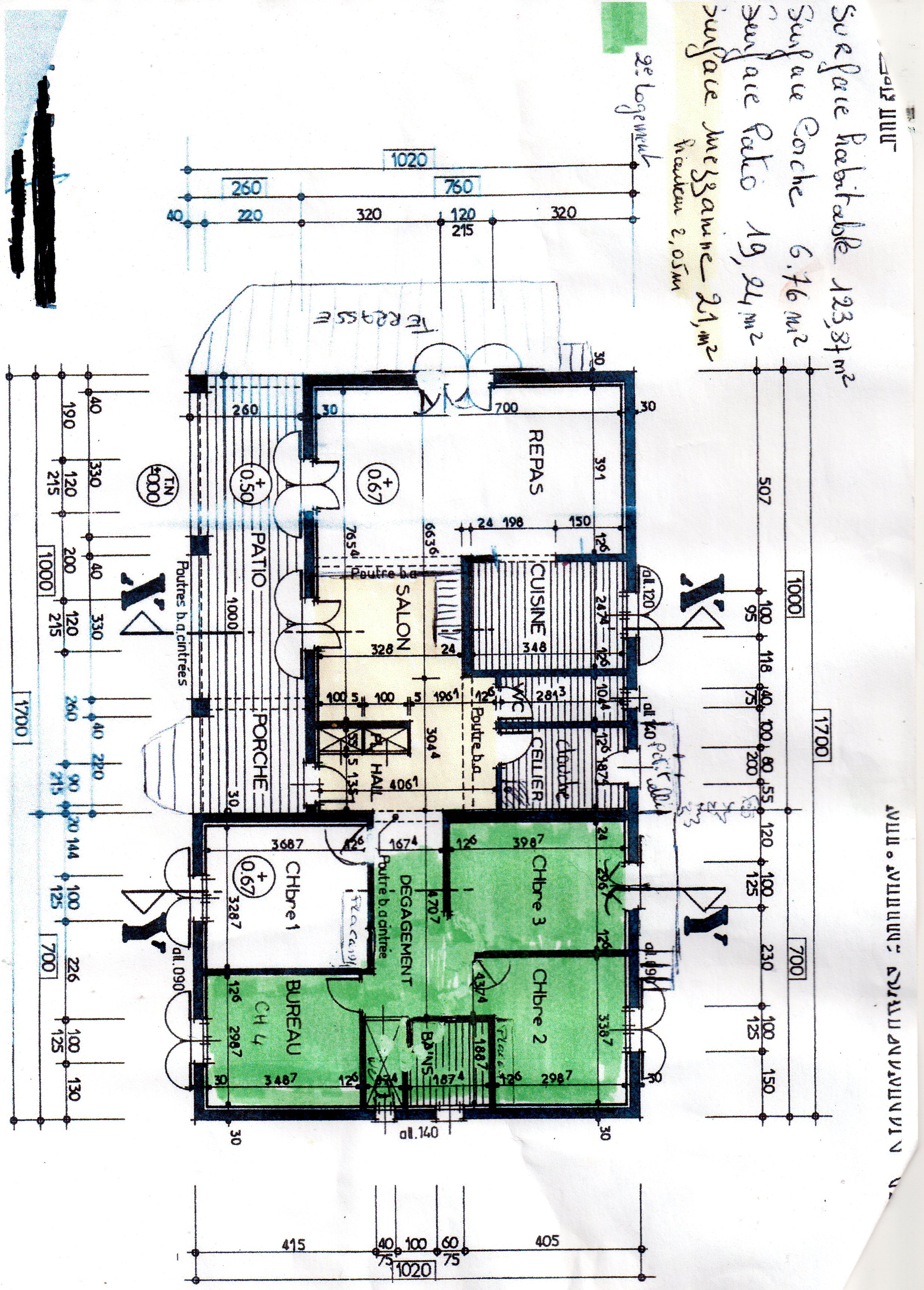 Maison sur terrain 860 m²
