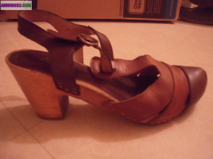 Sabots marrons à talons Vialis taille 38