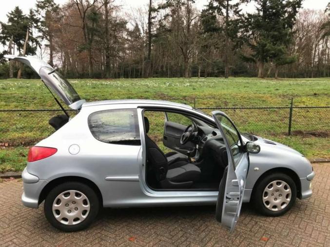 Peugeot 206 1.4 HDi 70 Pop Art Clim (3p.)