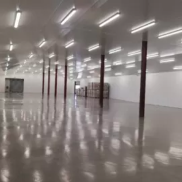 Manosque : Exceptionnel local d'activité, dont grande salle blanche, à vendre