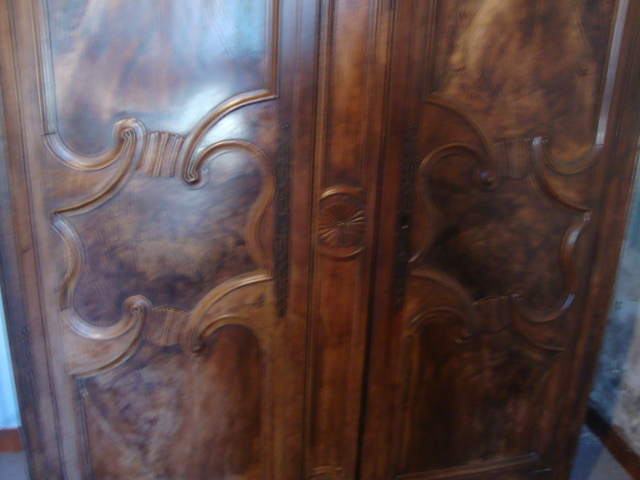 ARMOIRE