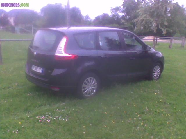 Grand SCENIC GPS Carminat DCI 105