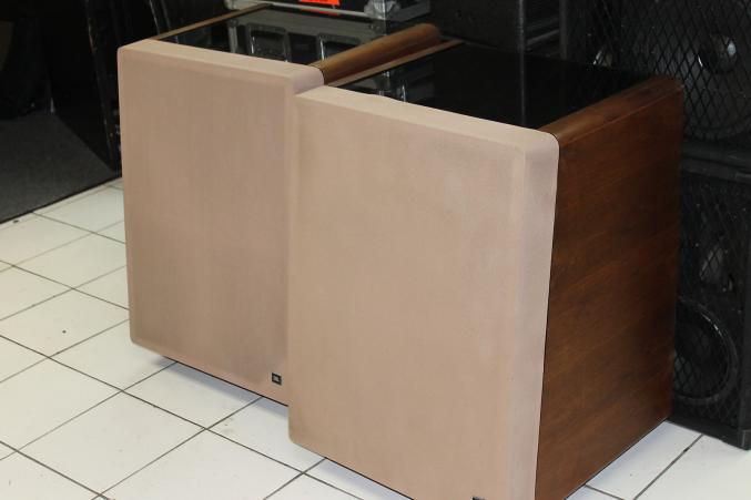 Enceintes de monitoring studio JBL L300