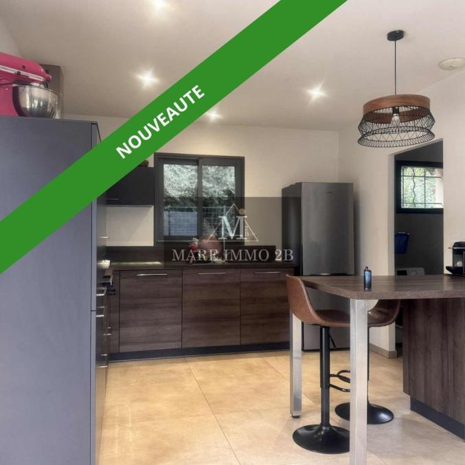 Superbe villa récente avec piscine