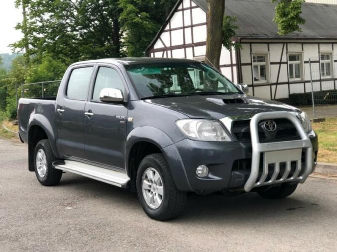 Toyota HiLux 2.5 D4D 4x4