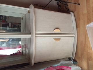 Vitrine beige miroirs intérieurs