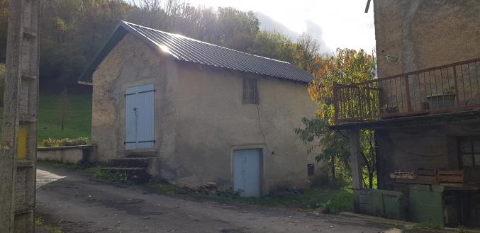 MAISON DE VILLAGE A RENOVER