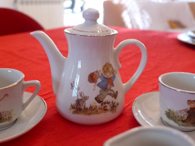 Original Service à Café ou à Thé Fantaisie Rétro