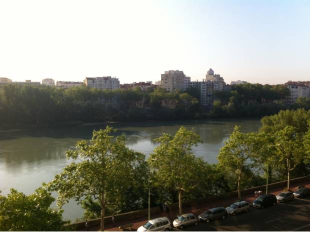 Loue magnifique appartement T2bis, bord du Rhône 