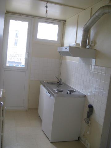 BEAU F2,40m2,très clair,sans vis à vis,résidence, calme,parking,cave,ensoleillé,,
