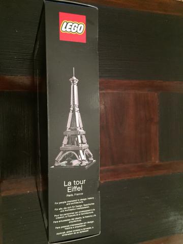 Tour Eiffel en LEGO neuve