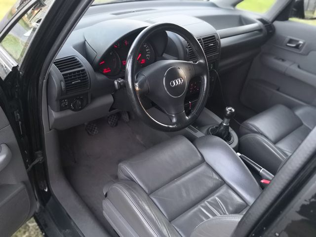 Audi A2 1.4 UE 02-2020, cuir, toit en verre, 2001, 1390000 km