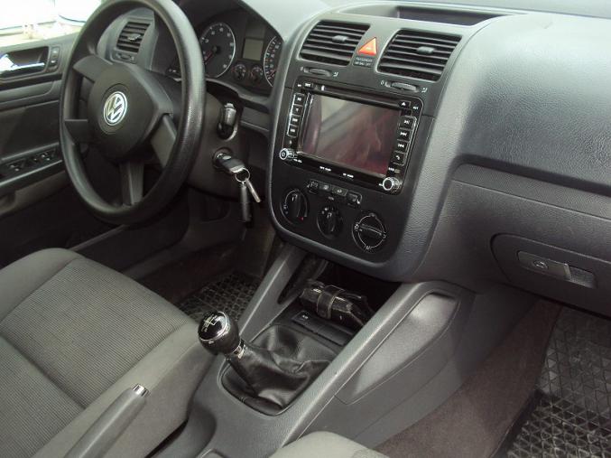 Volkswagen Golf V 1.9 TDI 105 cH 5P berline