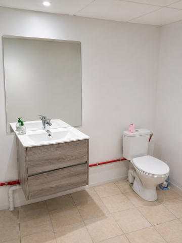 Local commercial/professionnel de 85m2 à Lisieux
