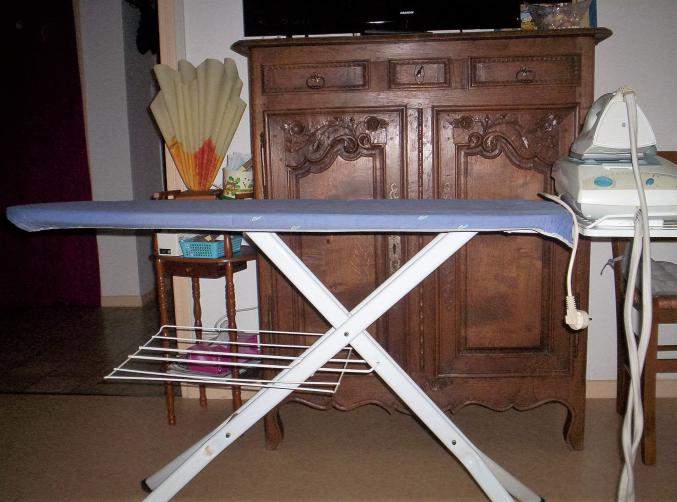 Table a repasser et fer pro pressing
