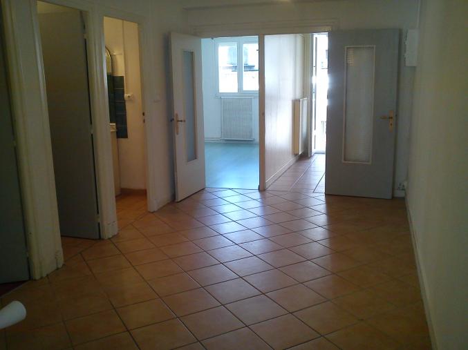 Centre ville 1er étage T3 80m2