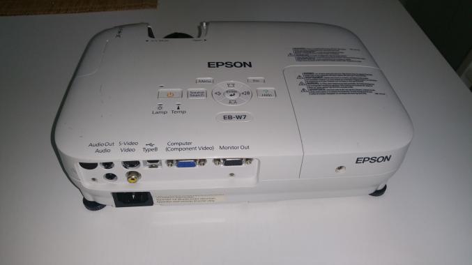 RETROPROJECTEUR EPSON EB-W7