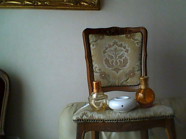 DIFFUSEUR DE HUILLES ESSENTIELLES 