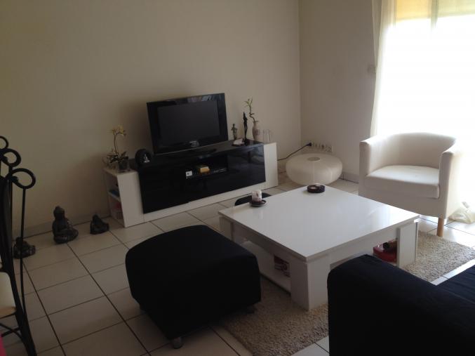 Mobilier divers cause déménagement