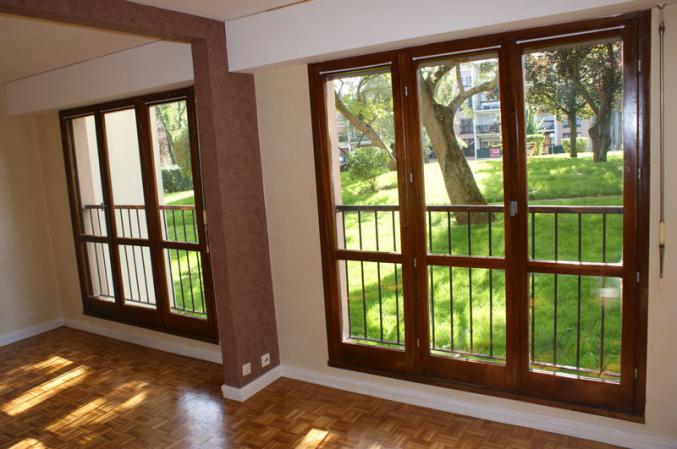 94 - VILLECRESNES - A LOUER GRAND STUDIO