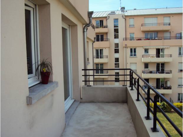 APPARTEMENT 2 PIECES AVEC BALCON DANS RESIDENCE DE STANDING