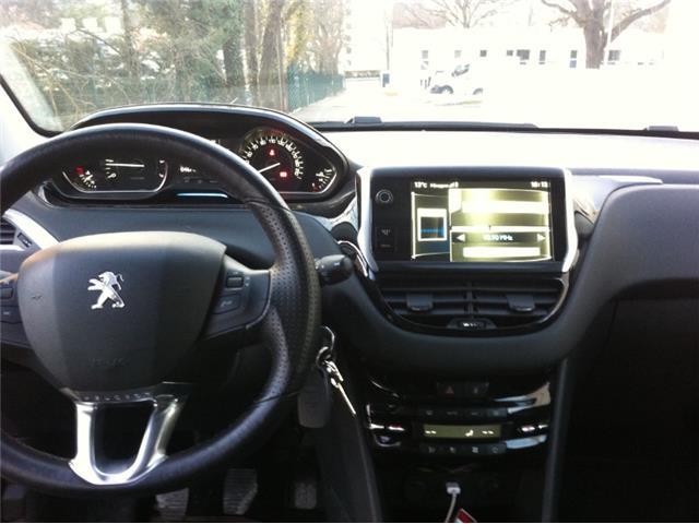 Peugeot 208 1.2 VTi 82ch BVM5 Ligne S