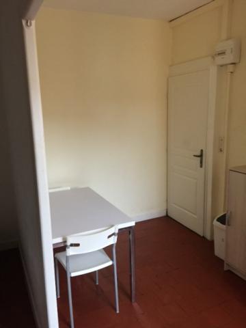 Centre ville Ales "Loue Studio Libre de Suite"