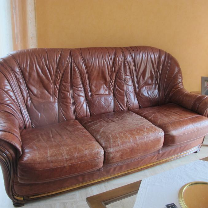 CANAPE CUIR ET 2 FAUTEUILS