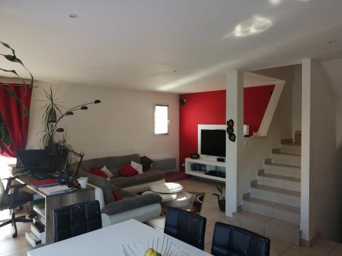 Villa 3 faces avec 4 chambres et piscine