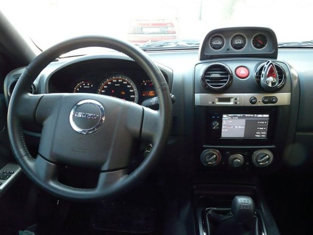 ISUZU D-max pick up 4X4 CREW 3.0 LS M/T URBAN JUNGLE 