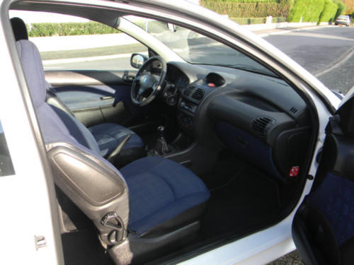 Peugeot 206 1.9 Diesel XR Presence avec attelage