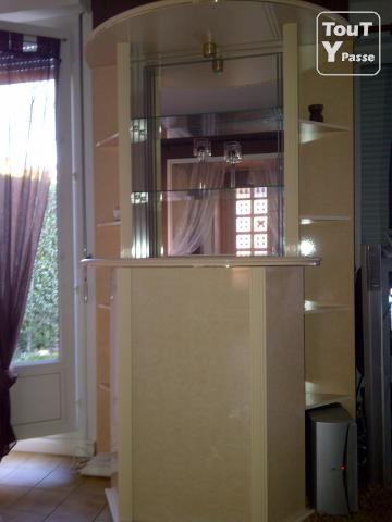 Ensemble salon bar comptoir 2 livings et 1 vitrine